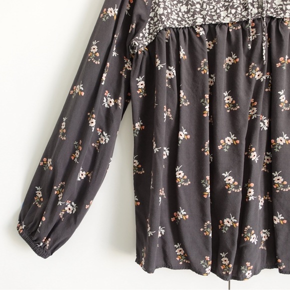 Matilda Jane Dream In the Breezeway Long Sleeve Blouse Sz L Floral V-Neck Boho - Picture 4 of 10